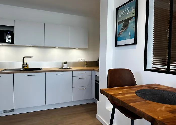 Berder - T2 - 10 Min Gare - Terrasse - Parking - Linge Inclus